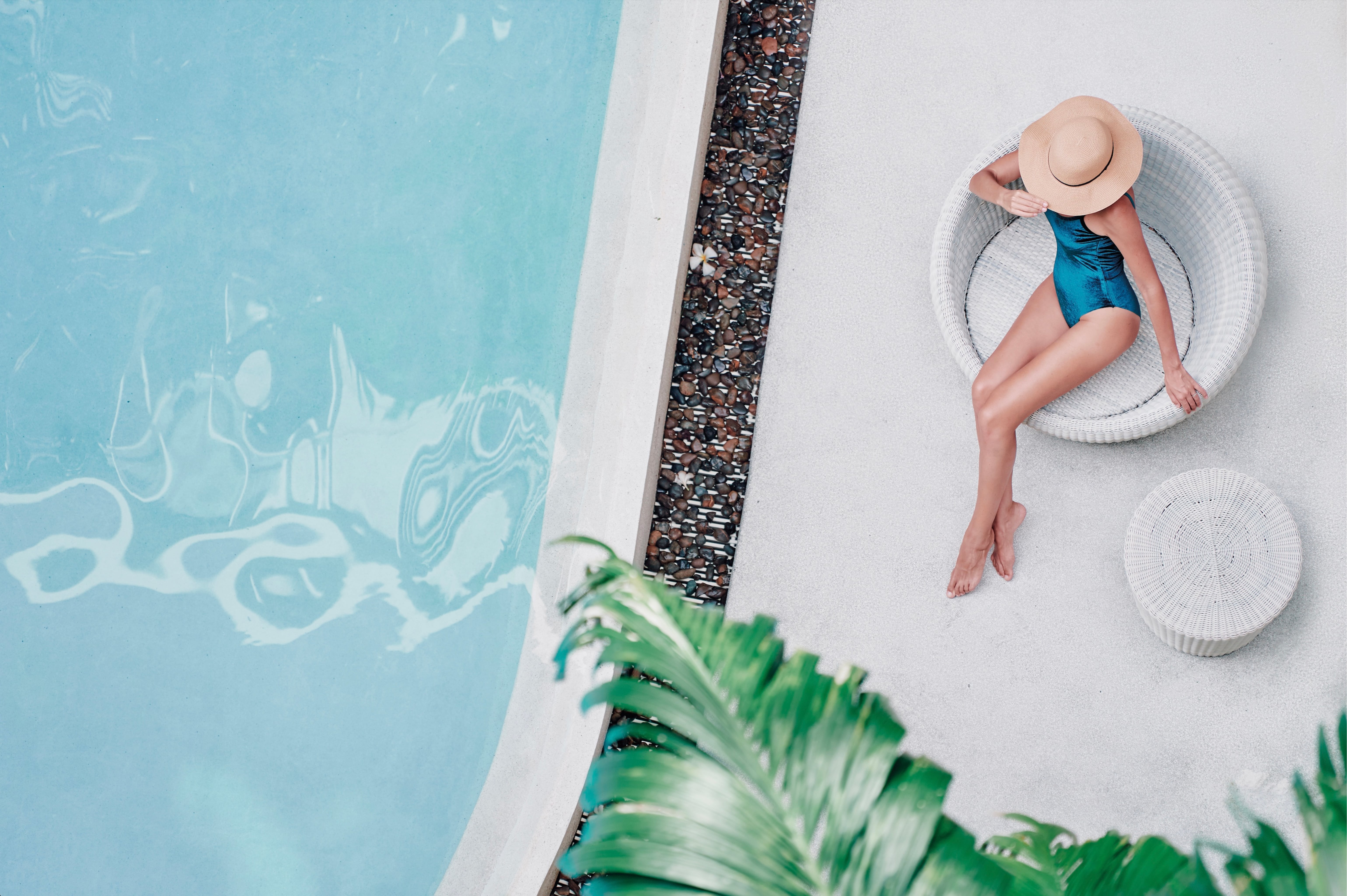 Building pool the avenue